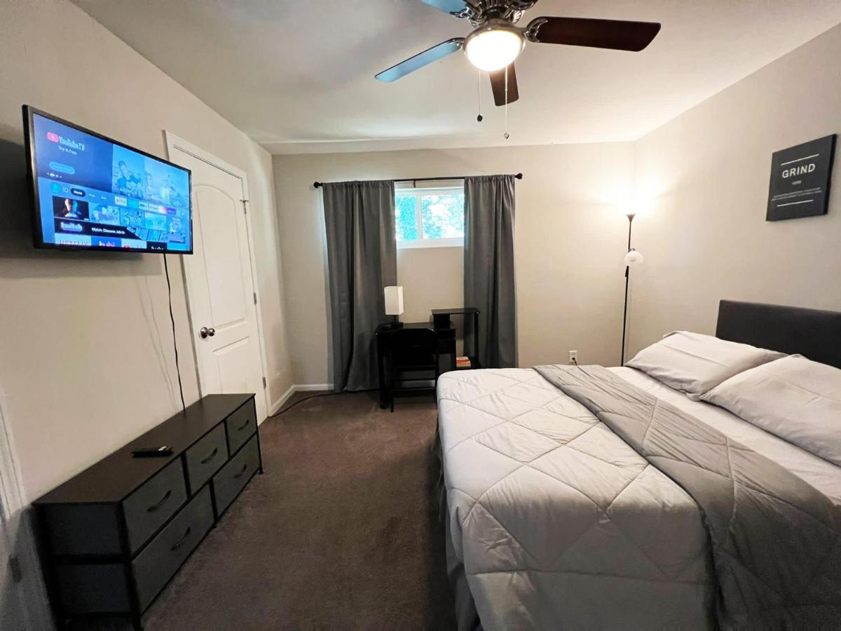 The Lux 28 Tvs Every Room Free Wifi Атланта Экстерьер фото